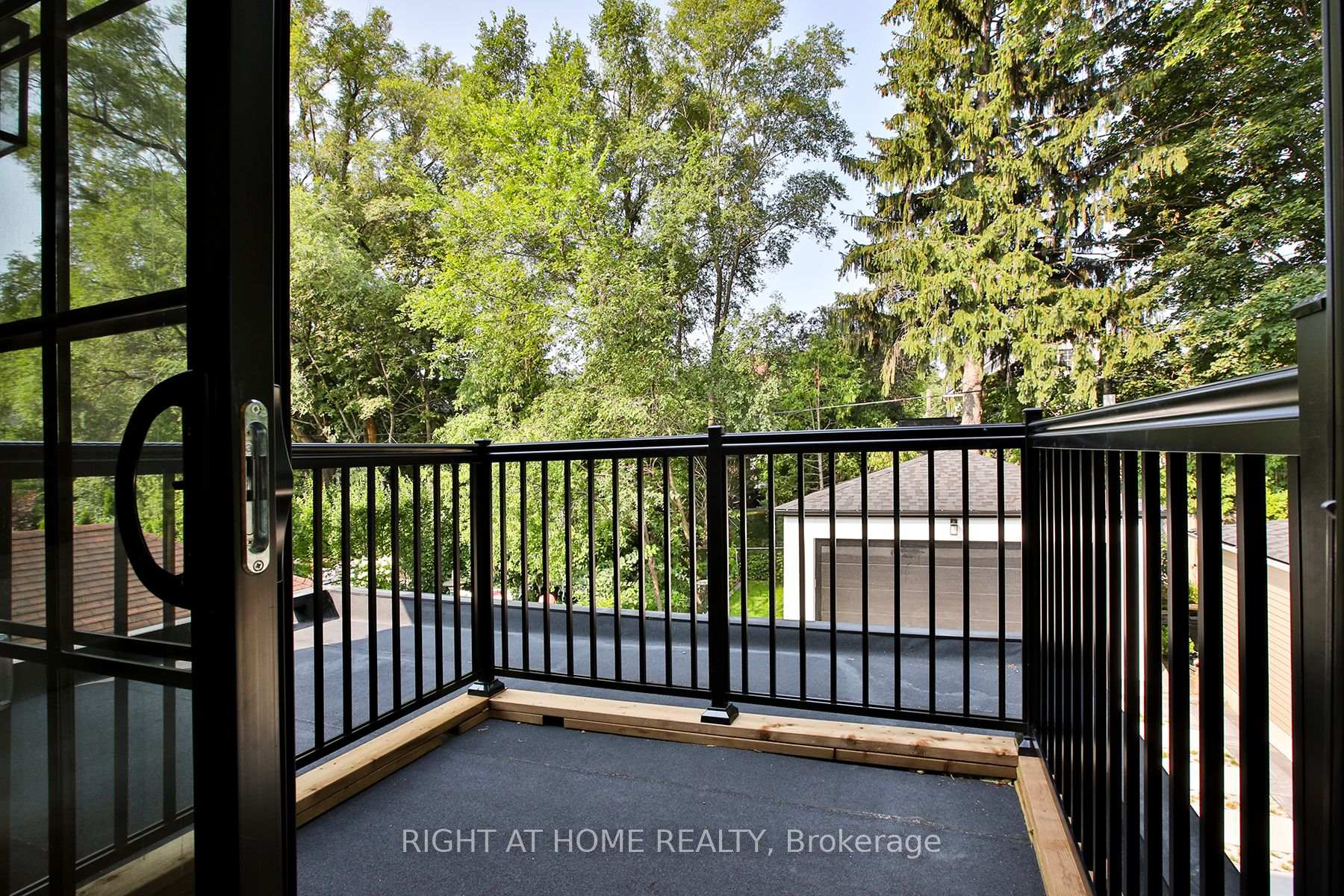 Photo 27 of 106 Eastbourne Avenue, Toronto, Yonge-Eglinton — HOMEH