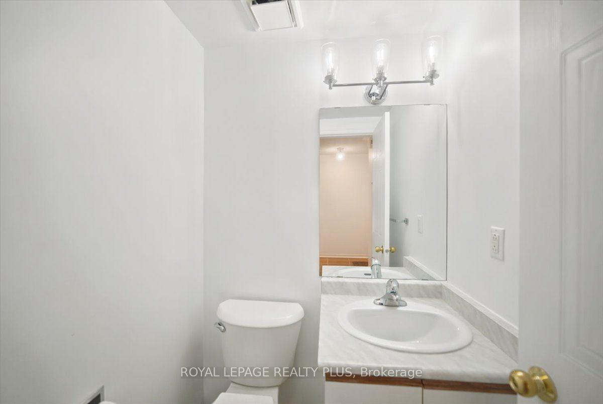 Photo 3 of Unit 15, 45 Bristol Road E, Mississauga, Hurontario — HOMEH