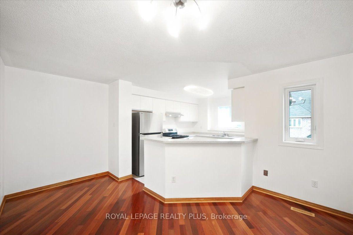 Photo 6 of Unit 15, 45 Bristol Road E, Mississauga, Hurontario — HOMEH