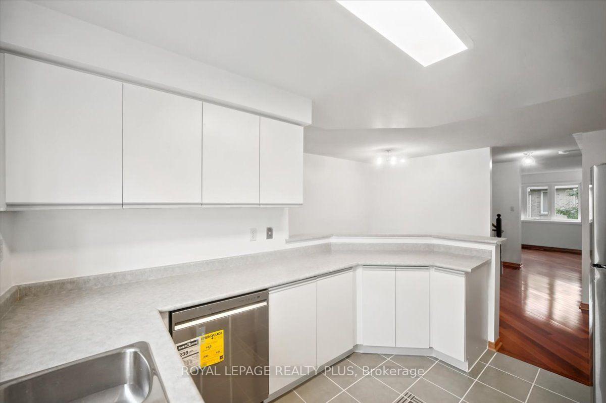 Photo 8 of Unit 15, 45 Bristol Road E, Mississauga, Hurontario — HOMEH