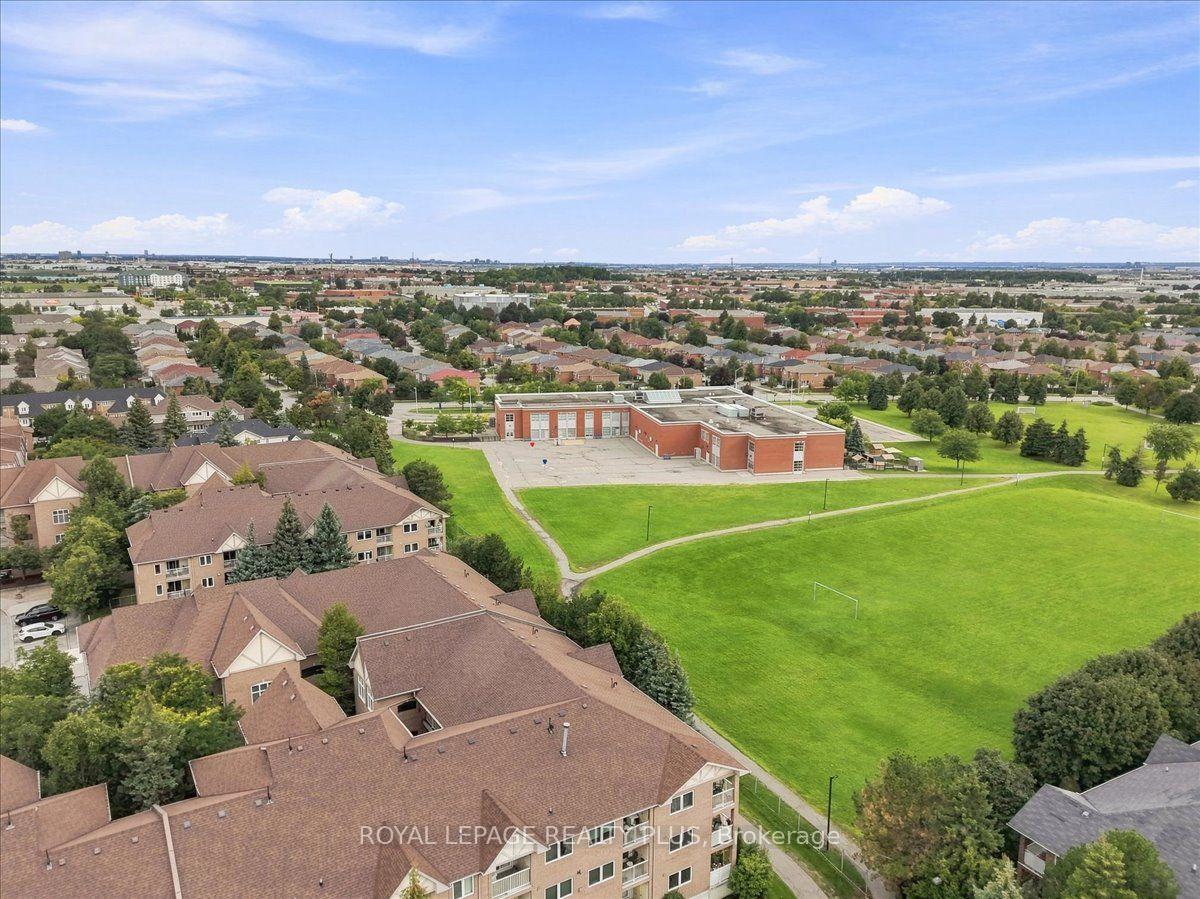 Photo 32 of Unit 15, 45 Bristol Road E, Mississauga, Hurontario — HOMEH