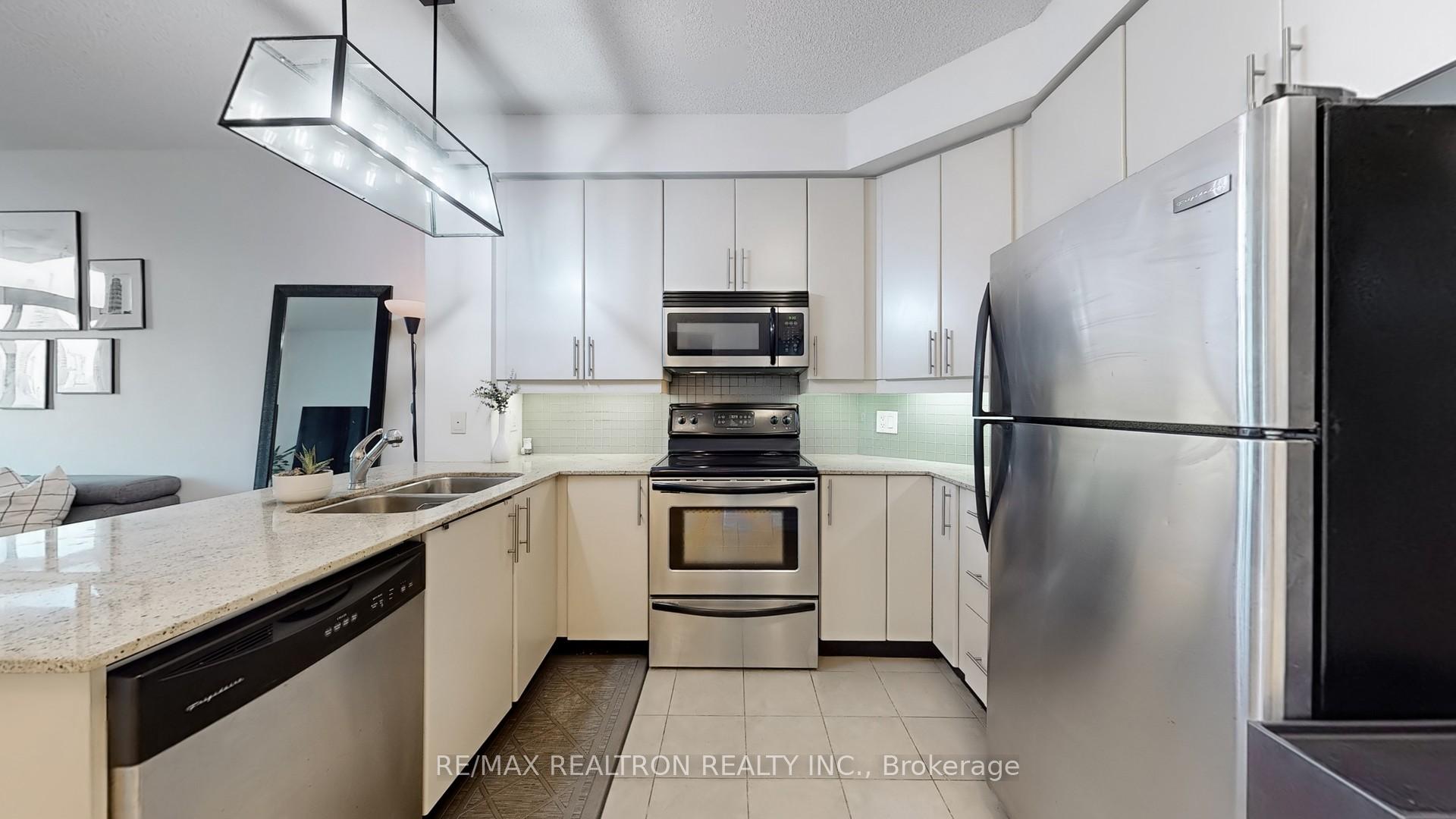 Photo 9 of Unit 2104, 18 Harbour Street, Toronto, Waterfront Communities — HOMEH