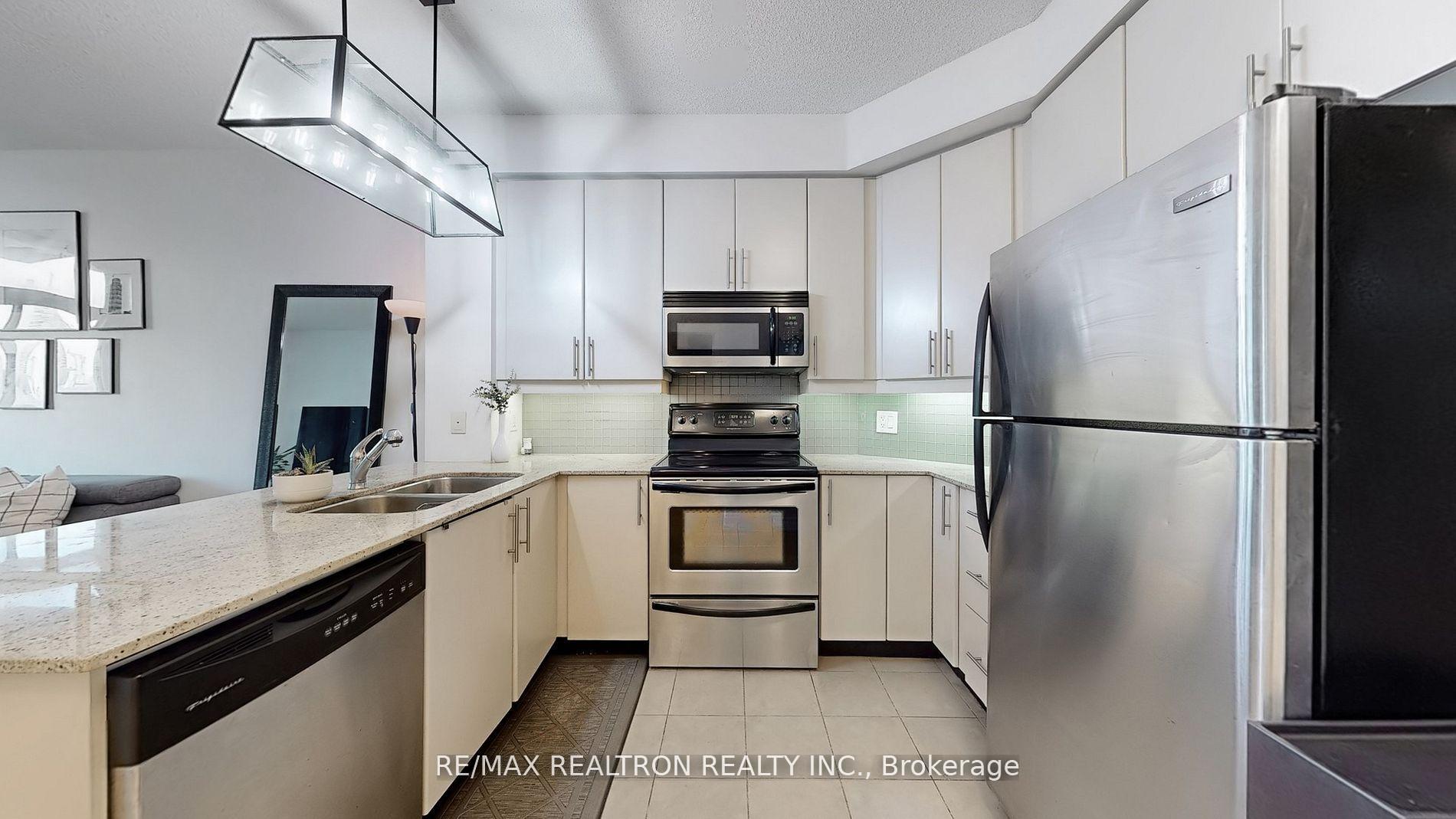 Photo 11 of Unit 2104, 18 Harbour Street, Toronto, Waterfront Communities — HOMEH