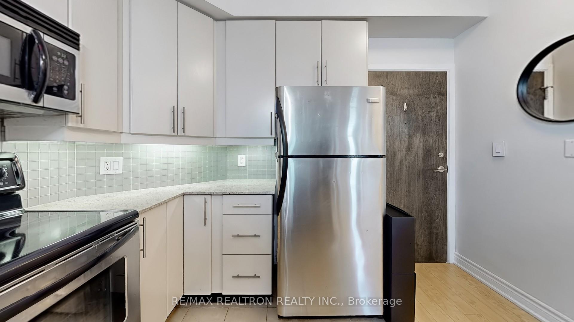 Photo 12 of Unit 2104, 18 Harbour Street, Toronto, Waterfront Communities — HOMEH