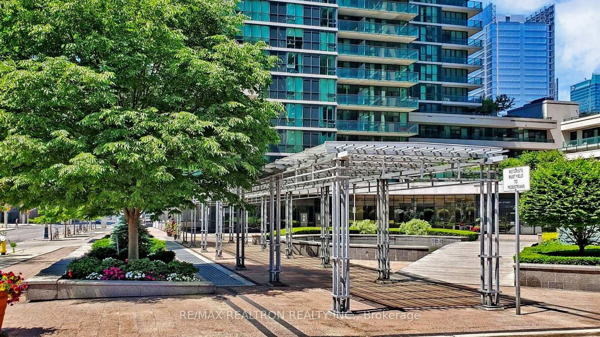 Photo 34 of Unit 2104, 18 Harbour Street, Toronto, Waterfront Communities — HOMEH