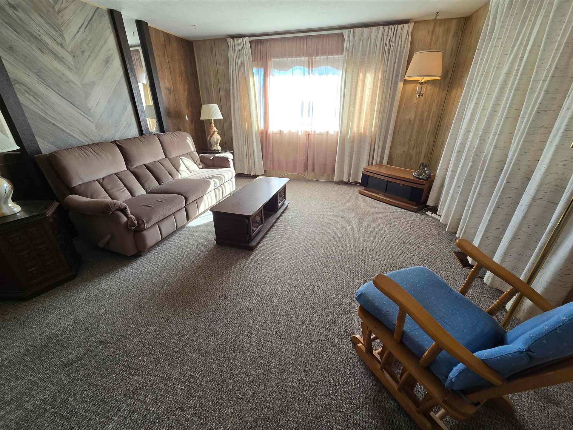 Photo 5 of 11 Chalmers Crescent, Elliot Lake — HOMEH