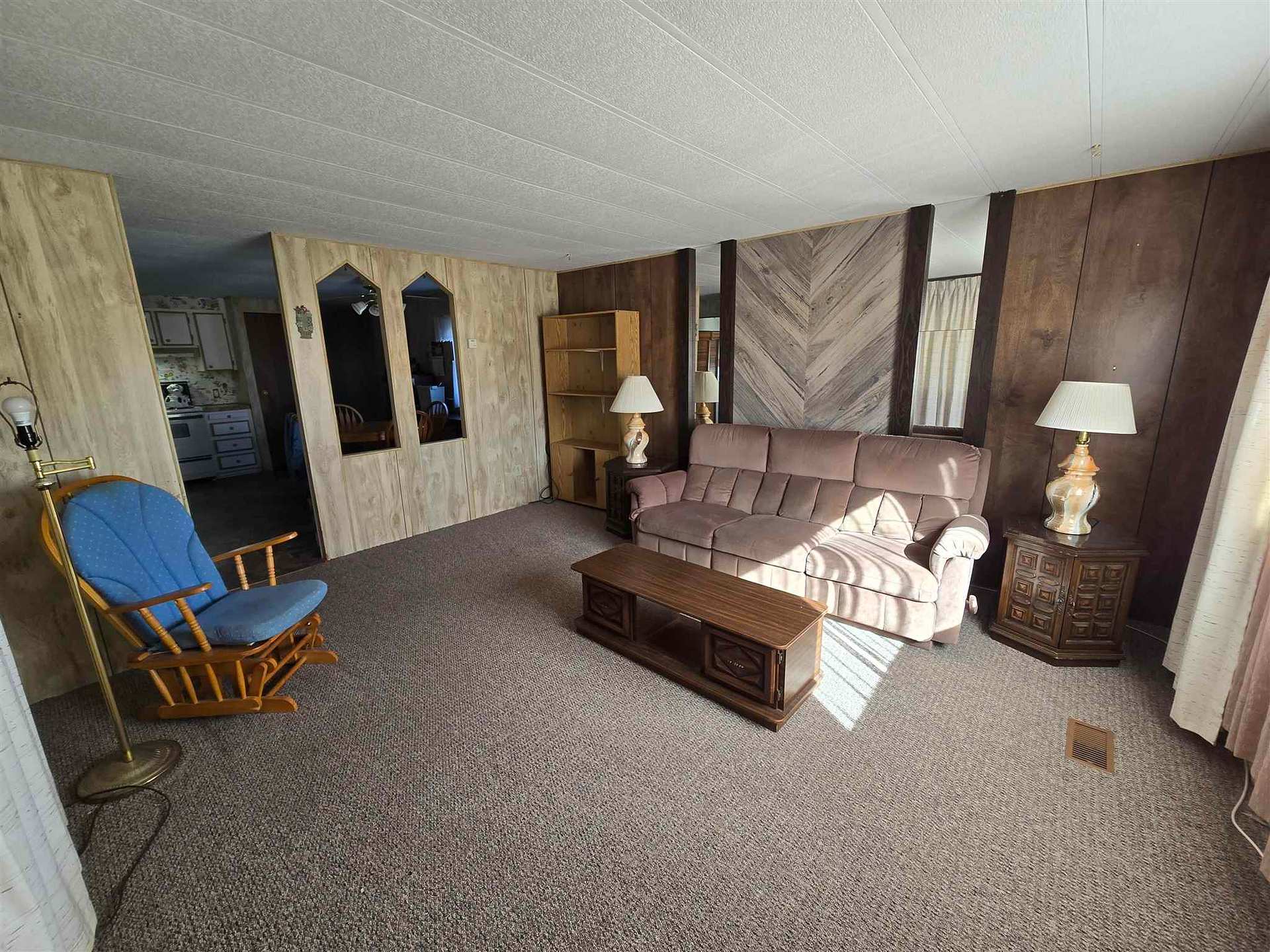 Photo 6 of 11 Chalmers Crescent, Elliot Lake — HOMEH