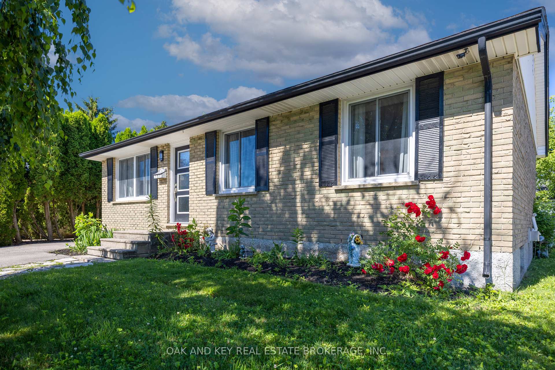 Photo 3 of 25 Paulson Court, St. Thomas — HOMEH