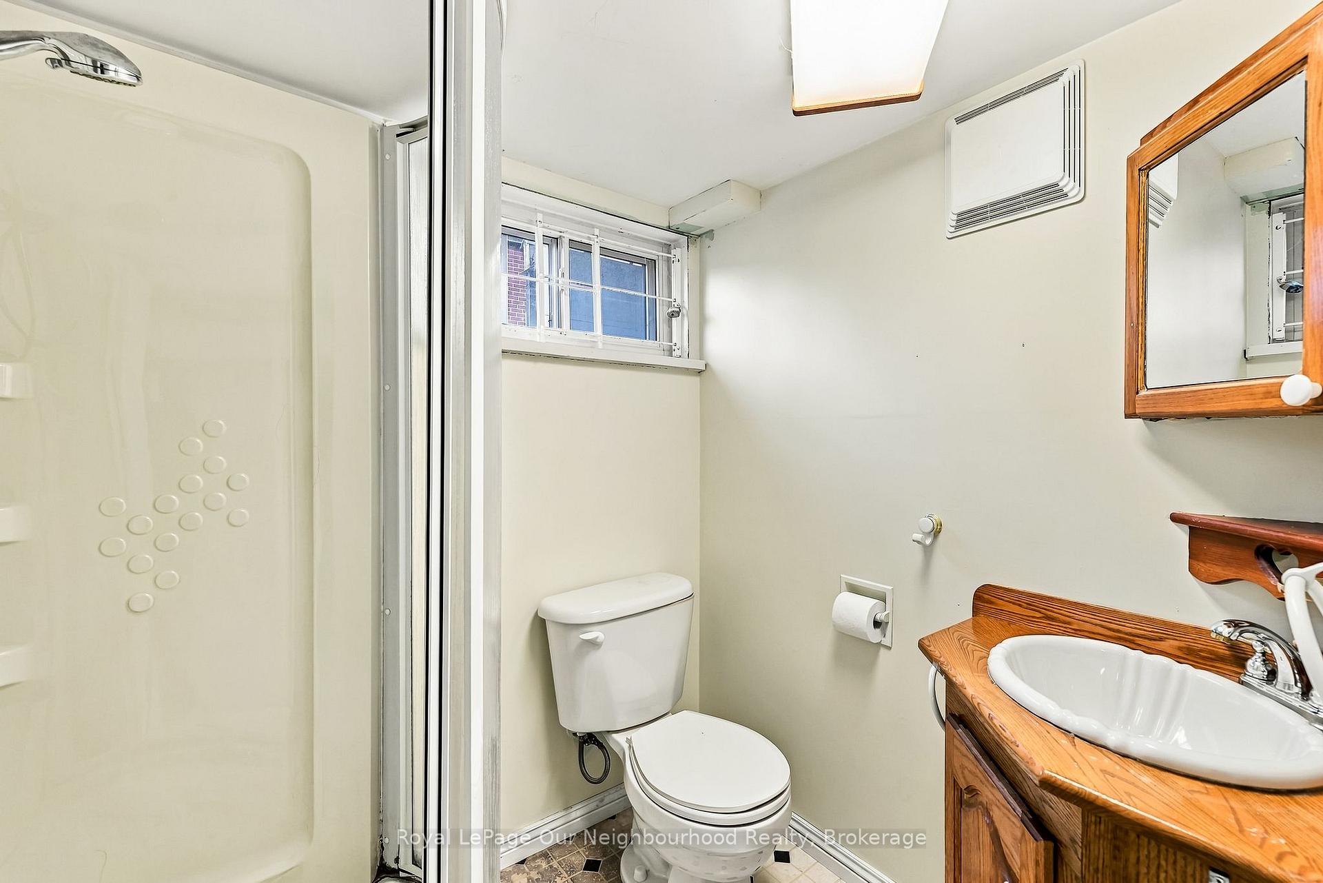 Photo 29 of 868 Grierson Street, Oshawa, Centennial — HOMEH