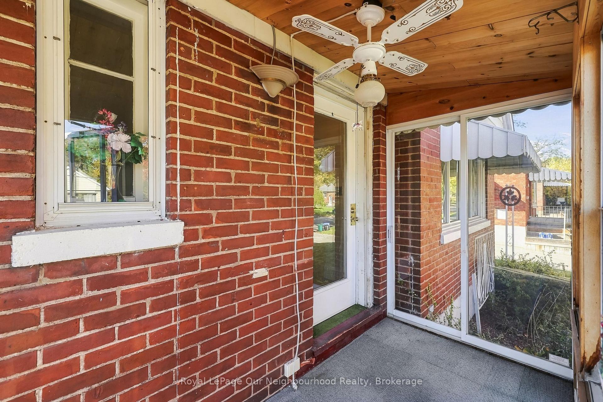 Photo 41 of 868 Grierson Street, Oshawa, Centennial — HOMEH