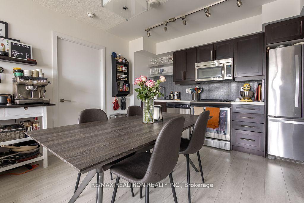 Photo 6 of Unit 1712, 525 Adelaide Street W, Toronto, Waterfront Communities — HOMEH
