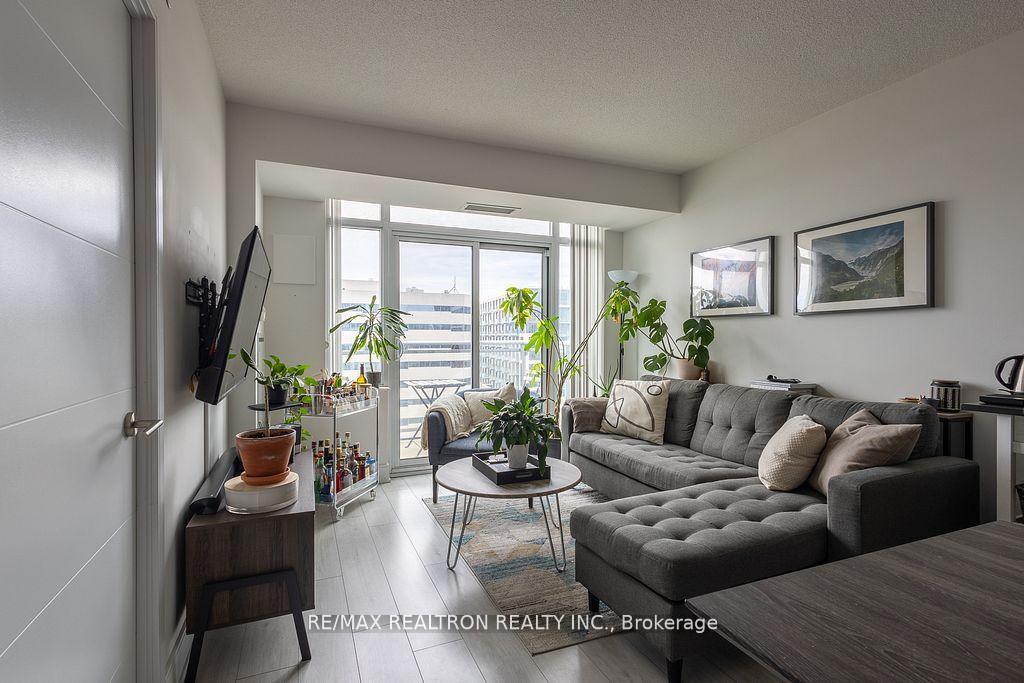 Photo 7 of Unit 1712, 525 Adelaide Street W, Toronto, Waterfront Communities — HOMEH