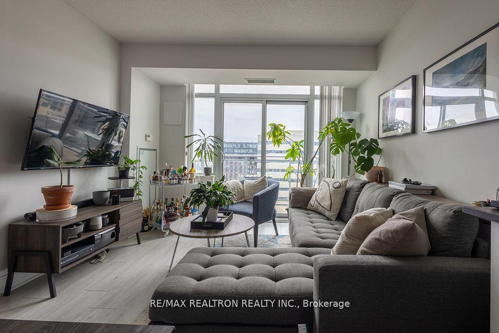 Photo 9 of Unit 1712, 525 Adelaide Street W, Toronto, Waterfront Communities — HOMEH