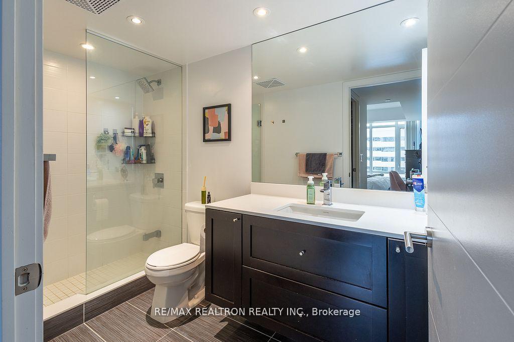 Photo 19 of Unit 1712, 525 Adelaide Street W, Toronto, Waterfront Communities — HOMEH