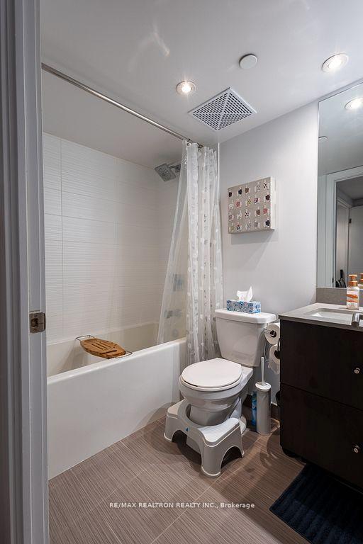 Photo 24 of Unit 1712, 525 Adelaide Street W, Toronto, Waterfront Communities — HOMEH