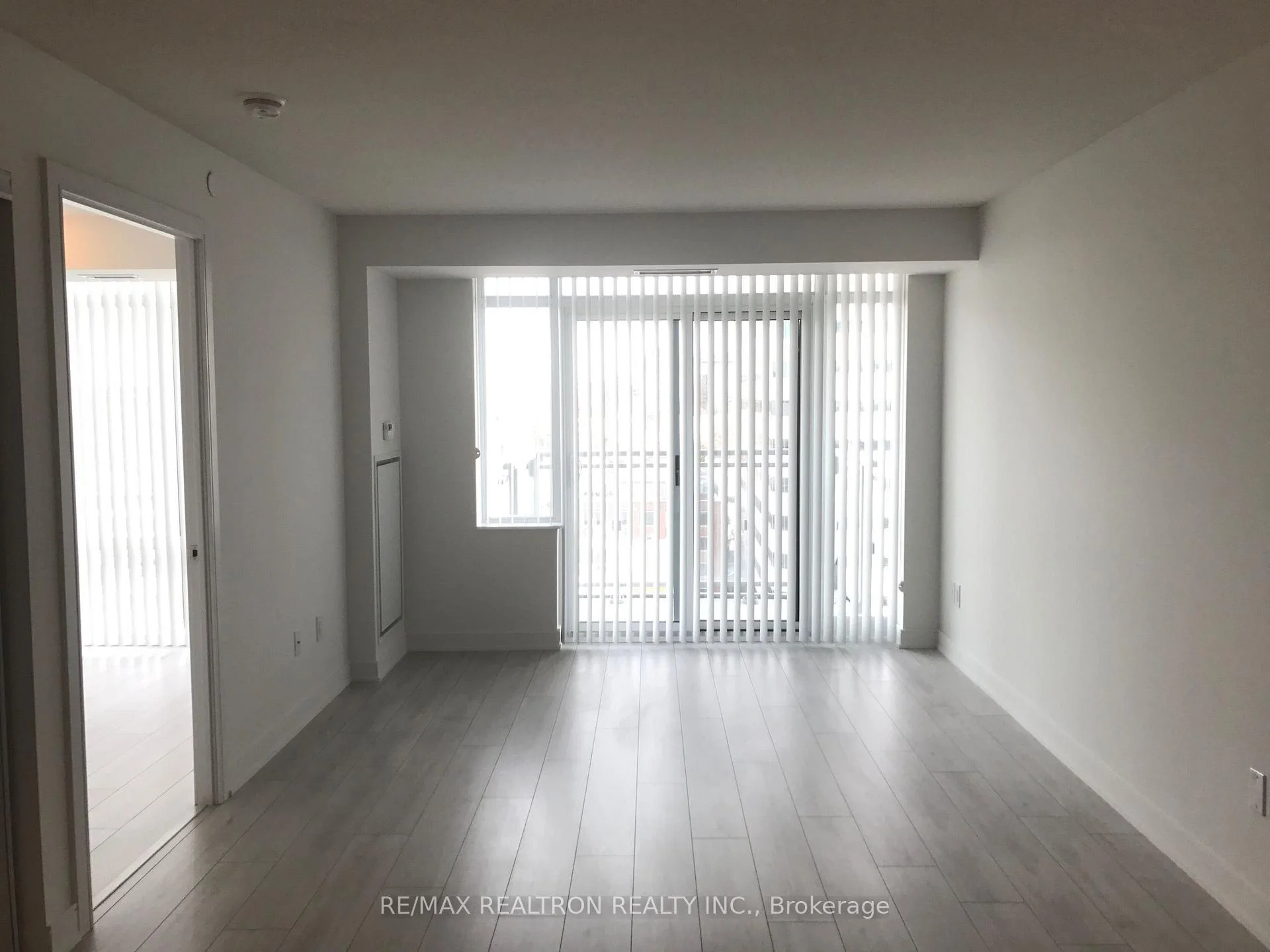 Photo 8 of Unit 1712, 525 Adelaide Street W, Toronto, Waterfront Communities — HOMEH