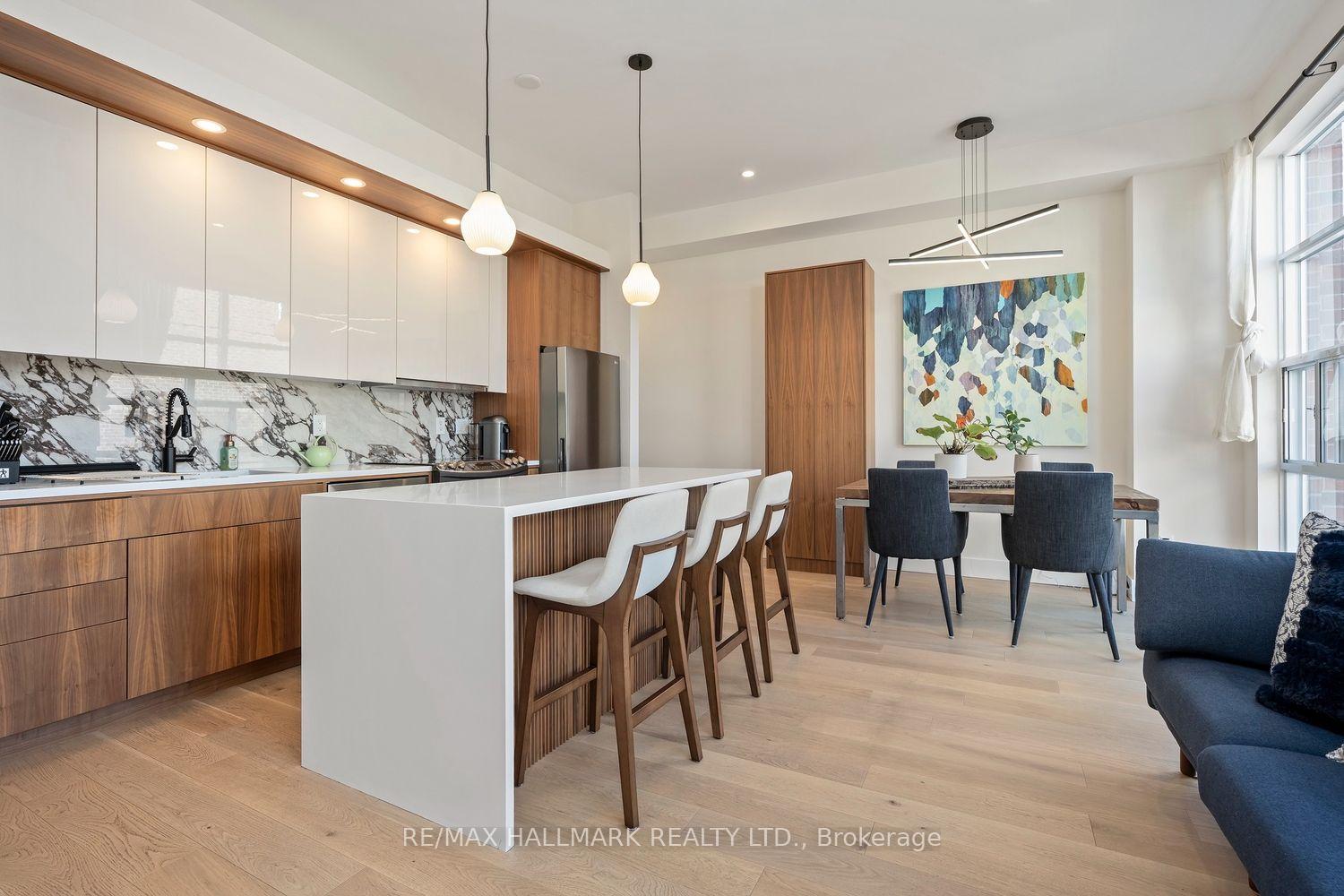 Photo 4 of Unit 4, 39 Dekoven Mews, Toronto, Dovercourt-Wallace Emerson-Junction — HOMEH