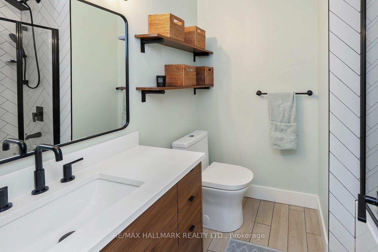 Photo 9 of Unit 4, 39 Dekoven Mews, Toronto, Dovercourt-Wallace Emerson-Junction — HOMEH