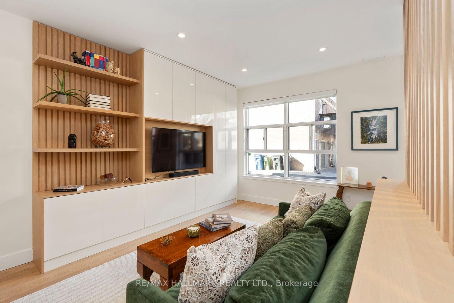 Photo 15 of Unit 4, 39 Dekoven Mews, Toronto, Dovercourt-Wallace Emerson-Junction — HOMEH
