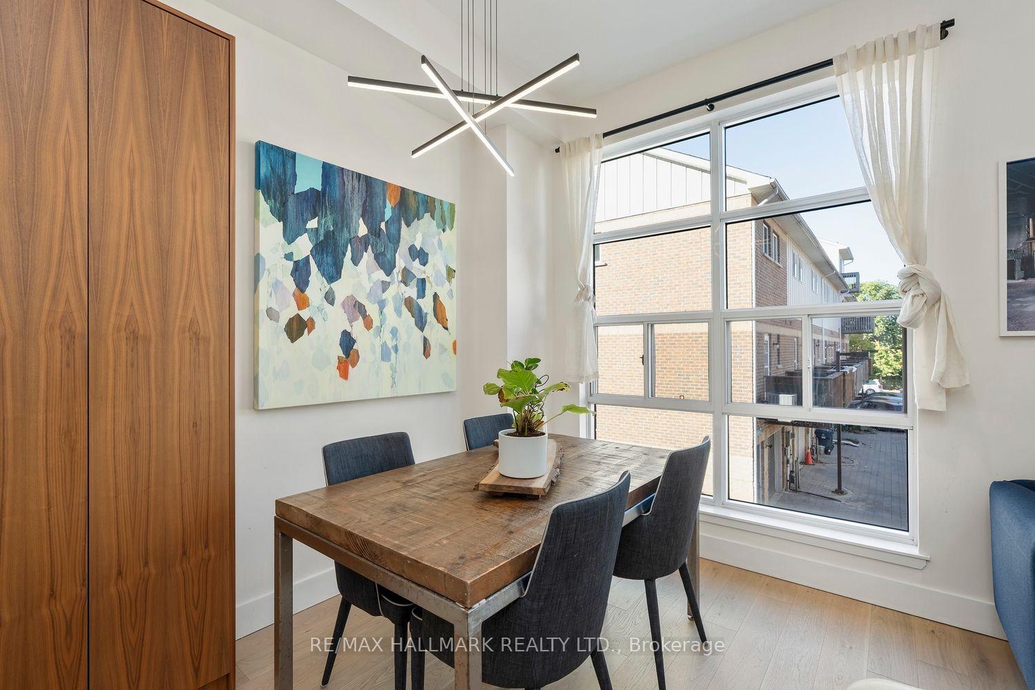 Photo 18 of Unit 4, 39 Dekoven Mews, Toronto, Dovercourt-Wallace Emerson-Junction — HOMEH
