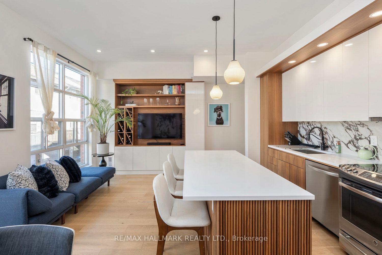 Photo 19 of Unit 4, 39 Dekoven Mews, Toronto, Dovercourt-Wallace Emerson-Junction — HOMEH