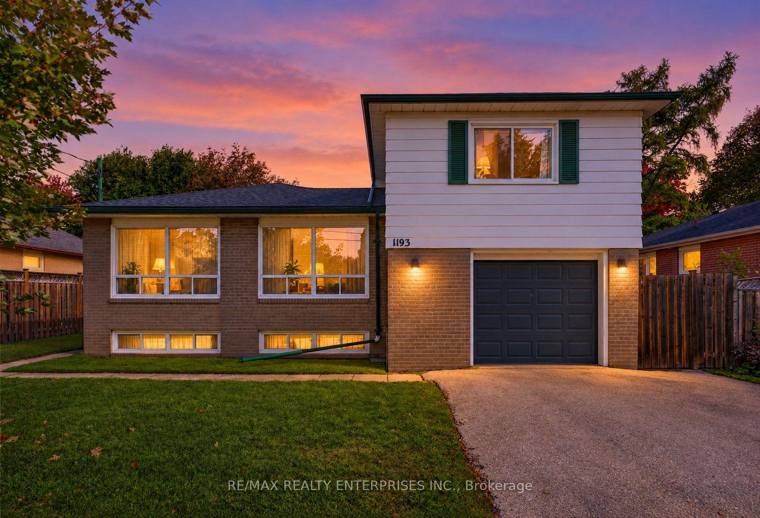 Photo 1 of 1193 Whittington Road, Mississauga, Clarkson — HOMEH