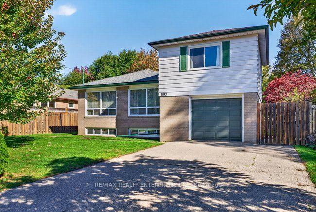 Photo 4 of 1193 Whittington Road, Mississauga, Clarkson — HOMEH