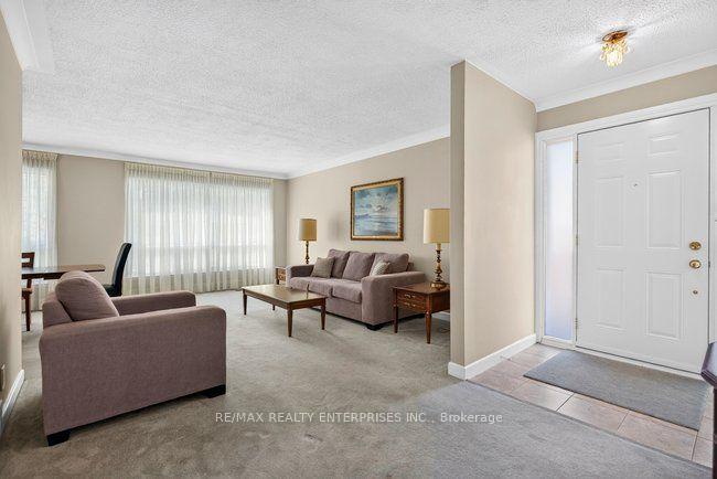 Photo 9 of 1193 Whittington Road, Mississauga, Clarkson — HOMEH