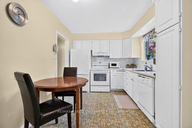 Photo 21 of 1193 Whittington Road, Mississauga, Clarkson — HOMEH