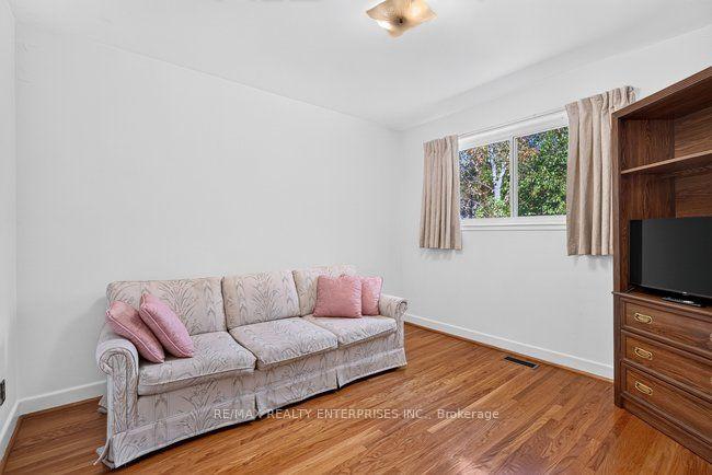 Photo 30 of 1193 Whittington Road, Mississauga, Clarkson — HOMEH
