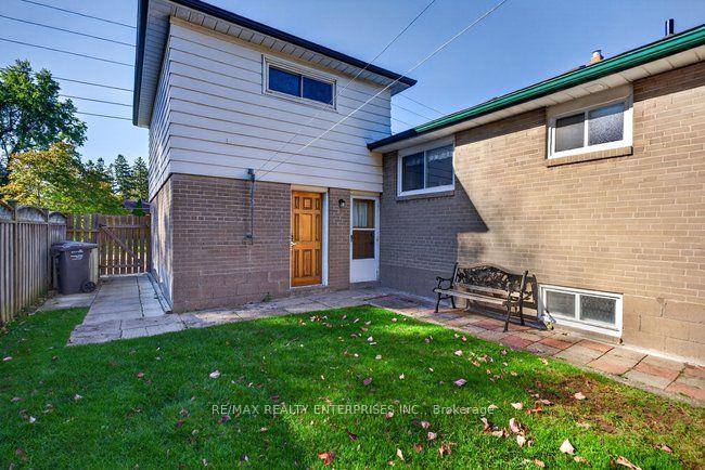 Photo 45 of 1193 Whittington Road, Mississauga, Clarkson — HOMEH