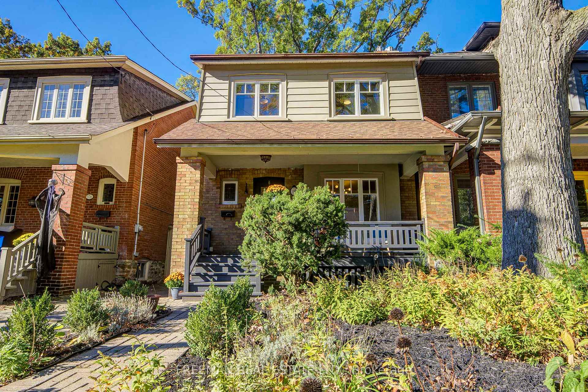 Photo 2 of 378 Durie Street, Toronto, Runnymede-Bloor West Village — HOMEH