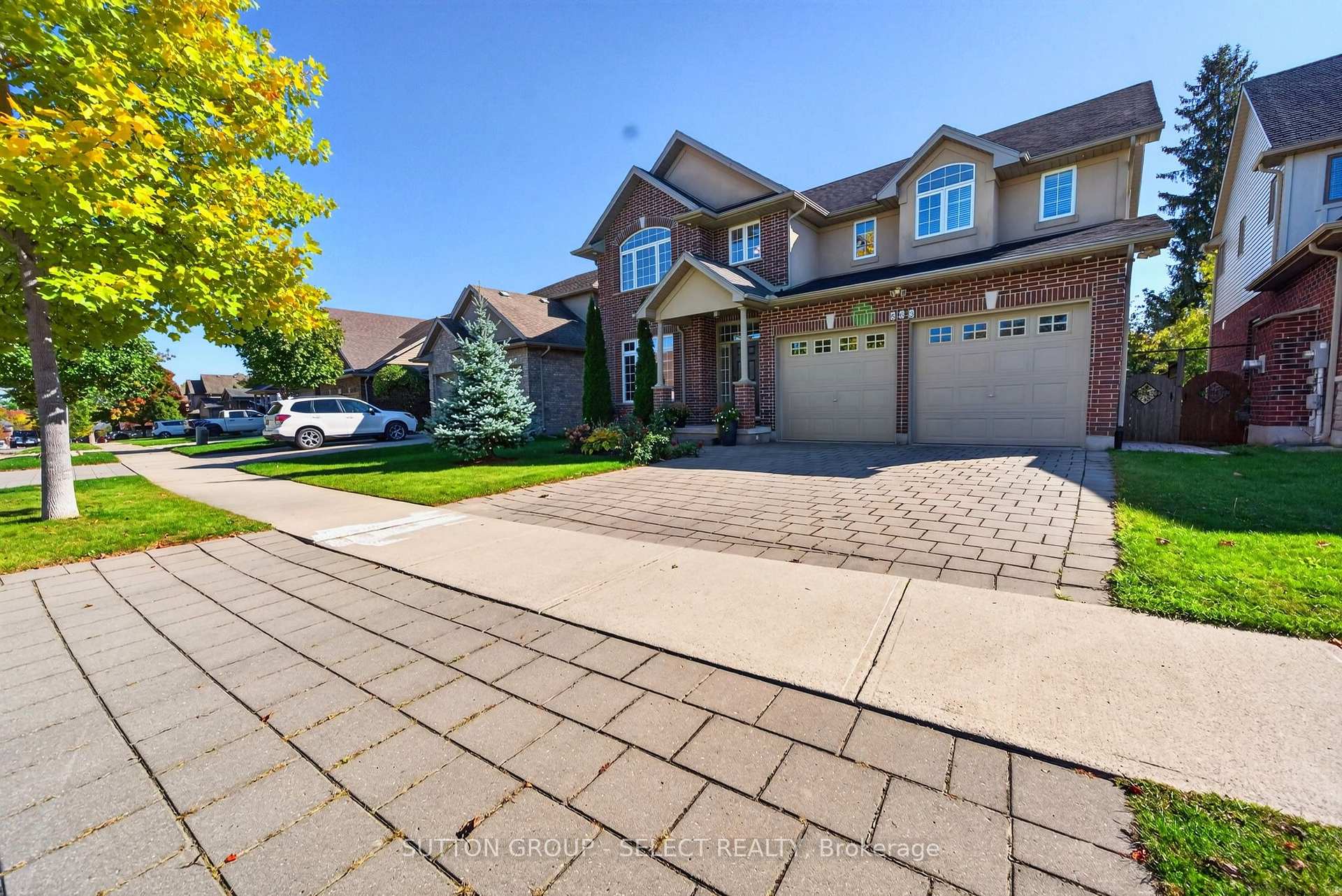 Photo 3 of 563 Firefly Drive, London, North B — HOMEH