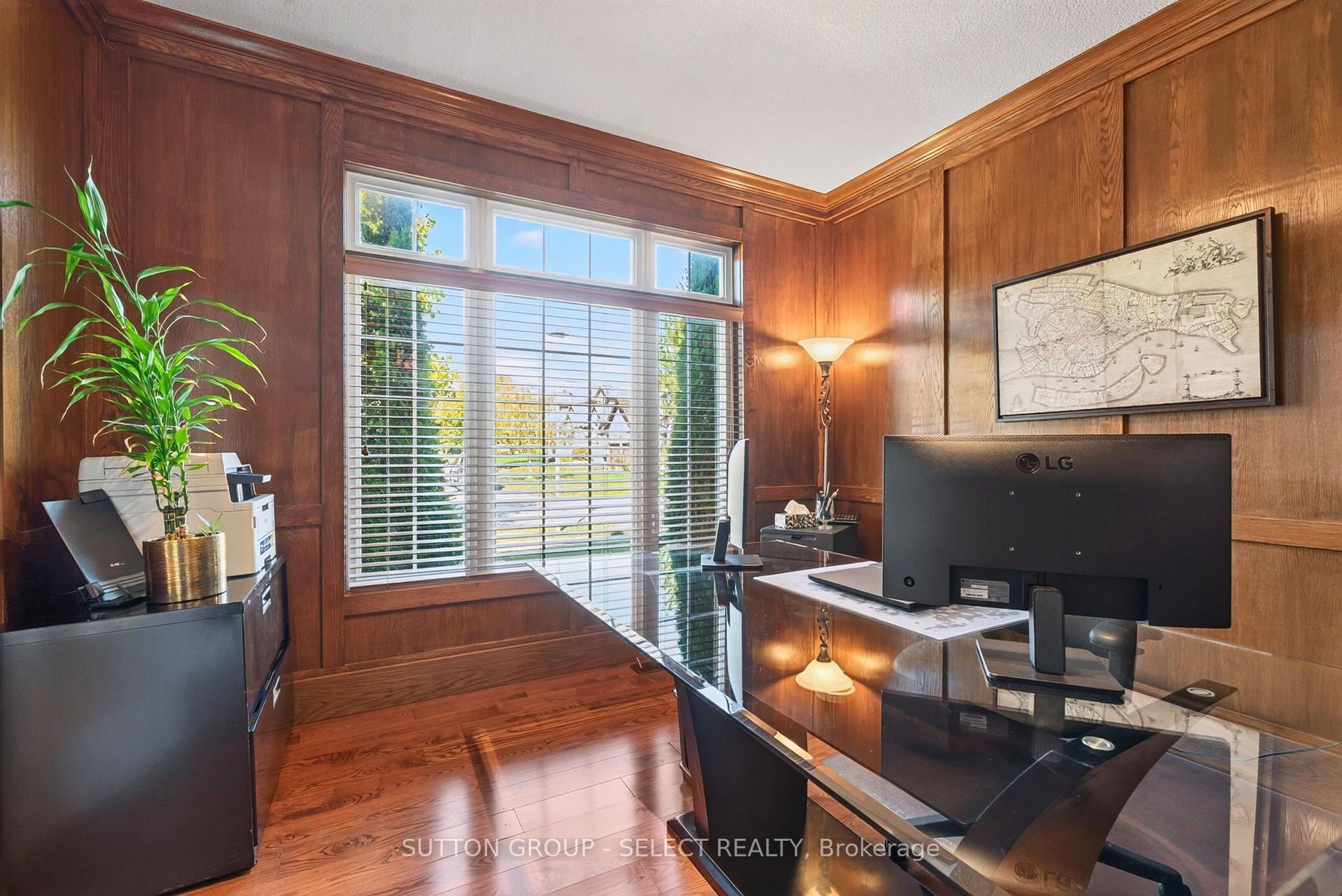 Photo 10 of 563 Firefly Drive, London, North B — HOMEH