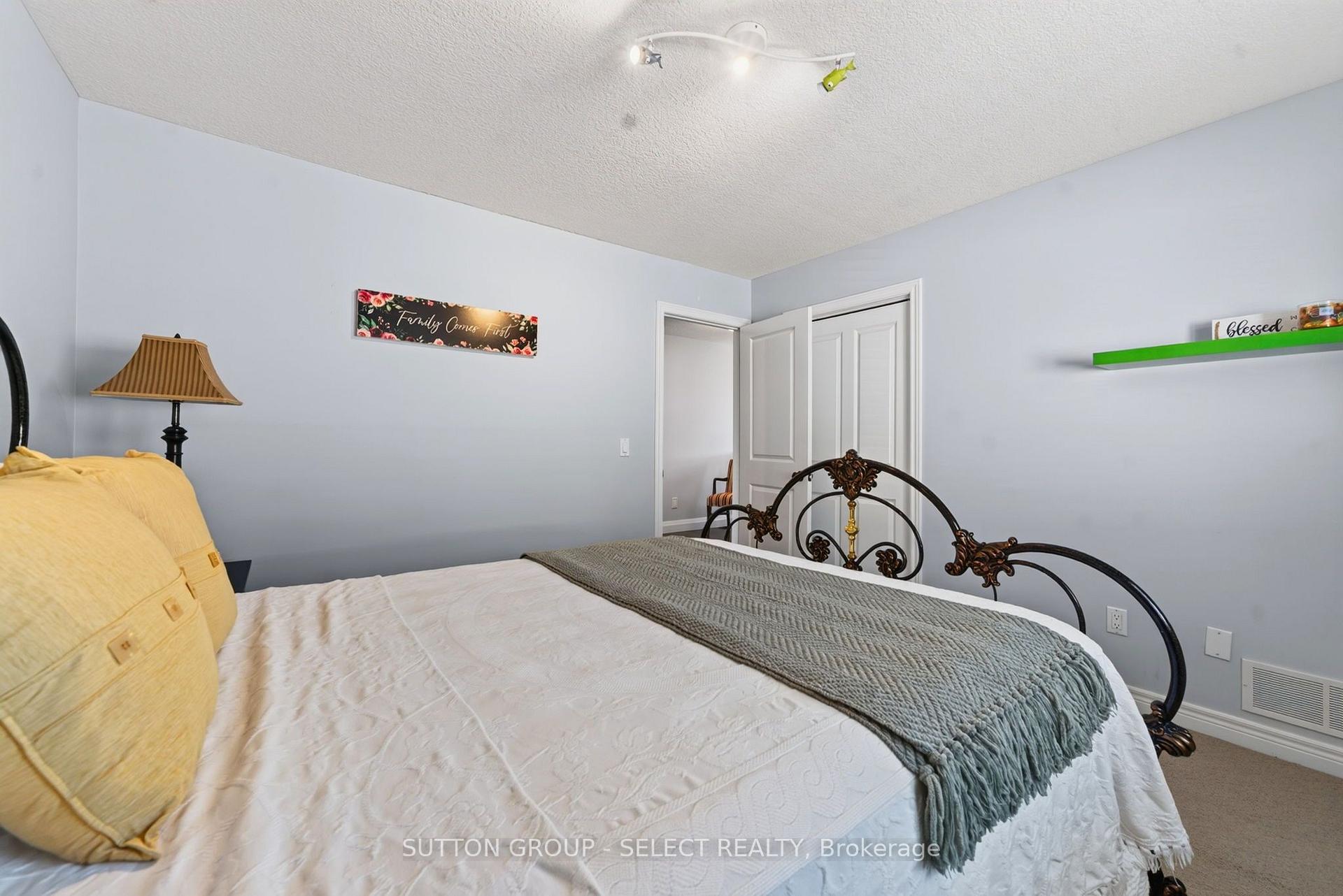 Photo 31 of 563 Firefly Drive, London, North B — HOMEH