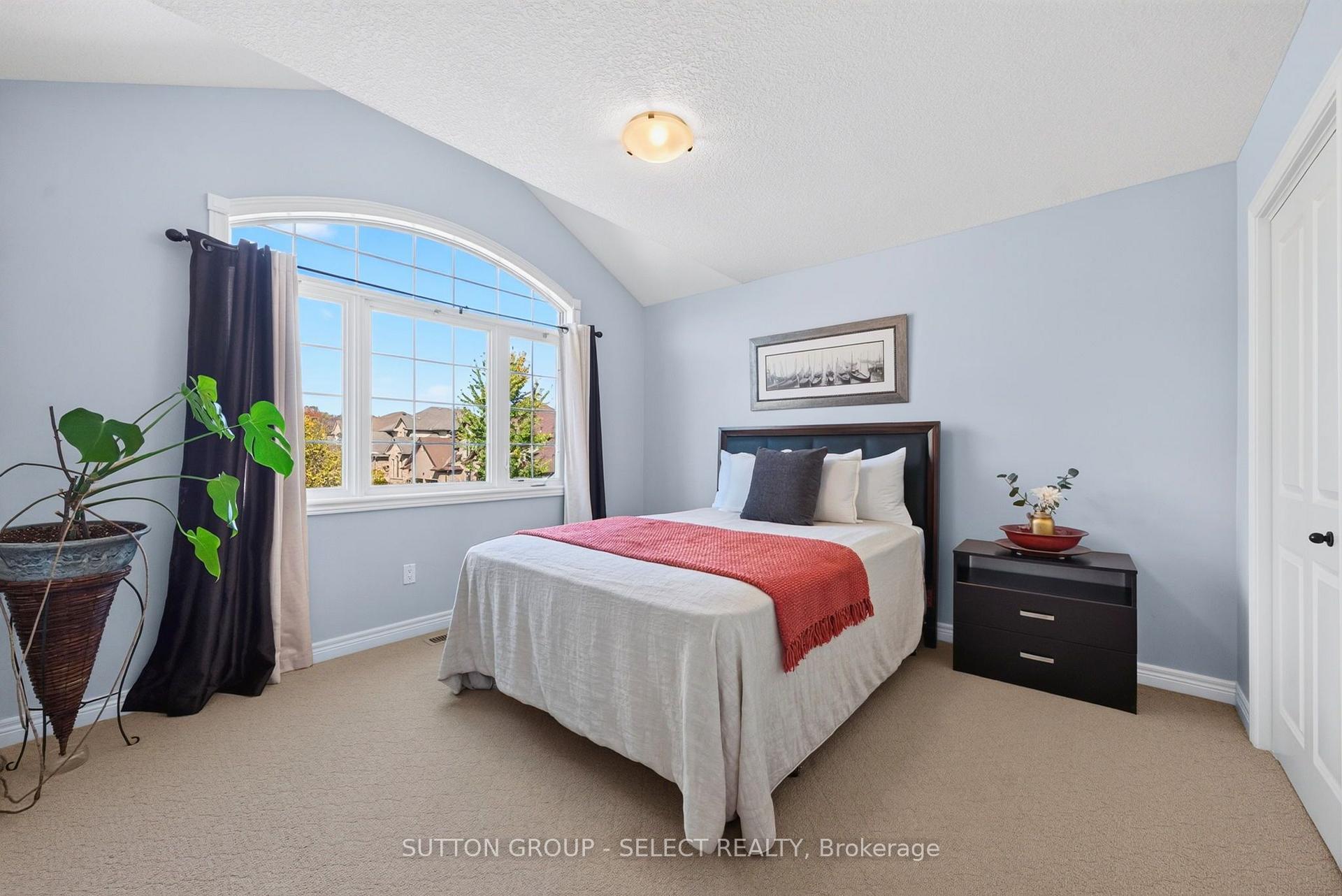 Photo 32 of 563 Firefly Drive, London, North B — HOMEH