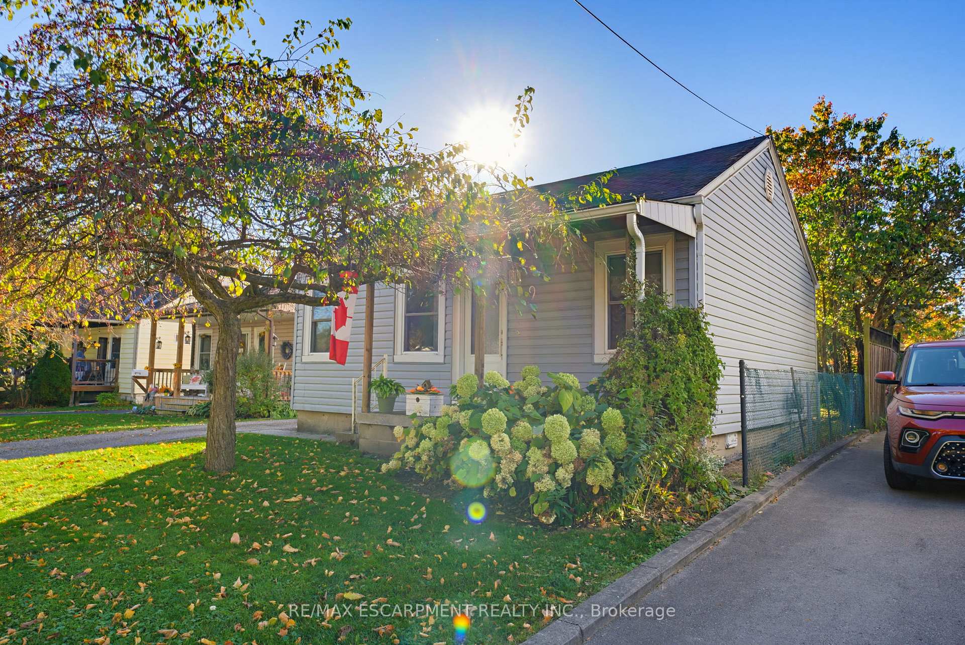Photo 2 of 9 Spencer Avenue, Hamilton, Cootes Paradise — HOMEH