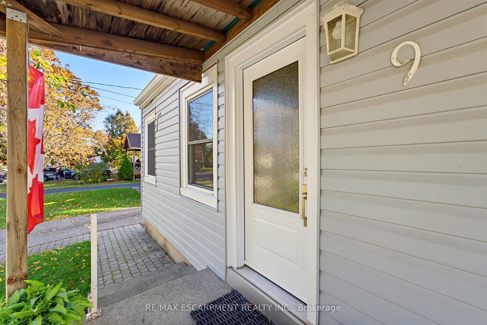 Photo 3 of 9 Spencer Avenue, Hamilton, Cootes Paradise — HOMEH