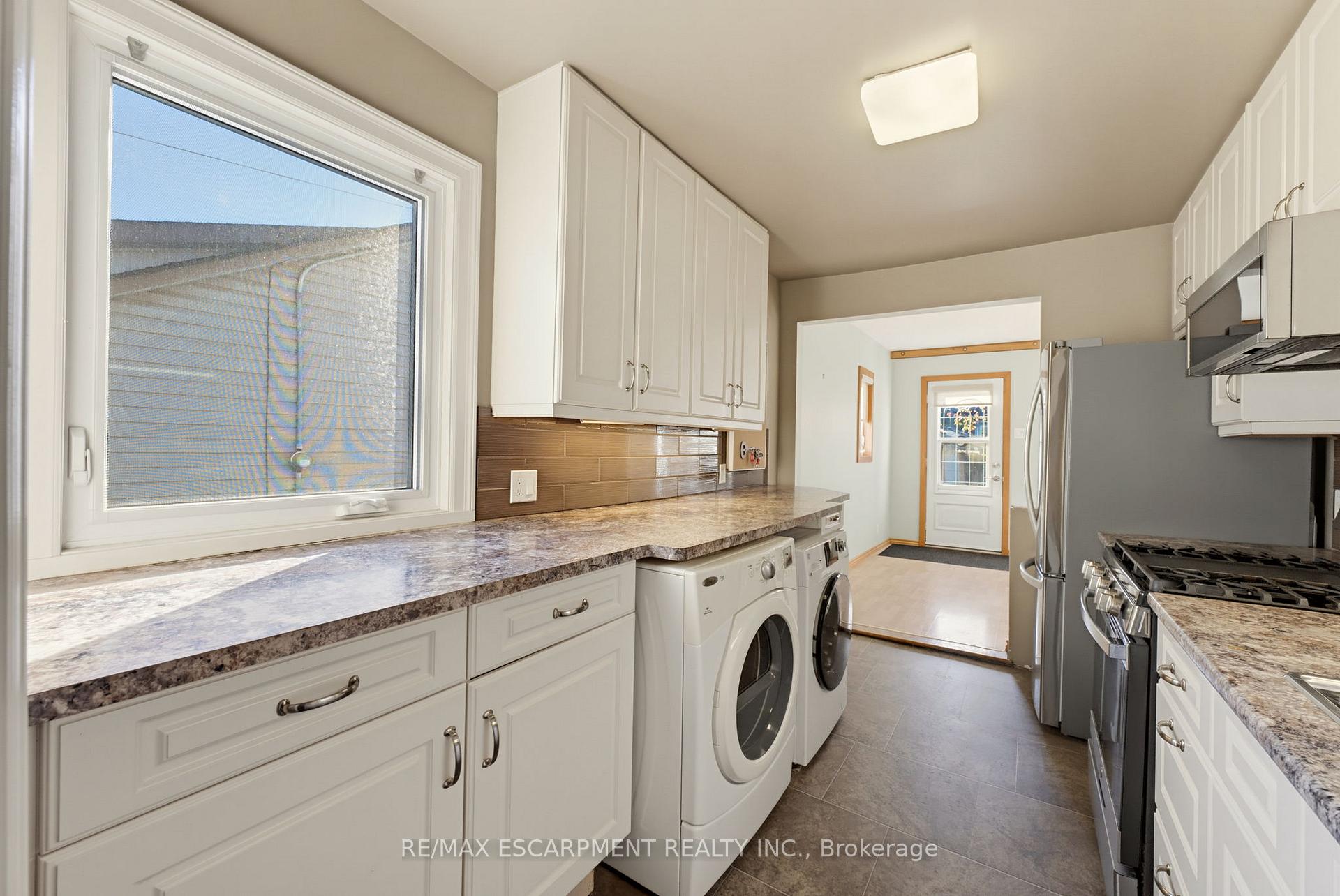 Photo 8 of 9 Spencer Avenue, Hamilton, Cootes Paradise — HOMEH