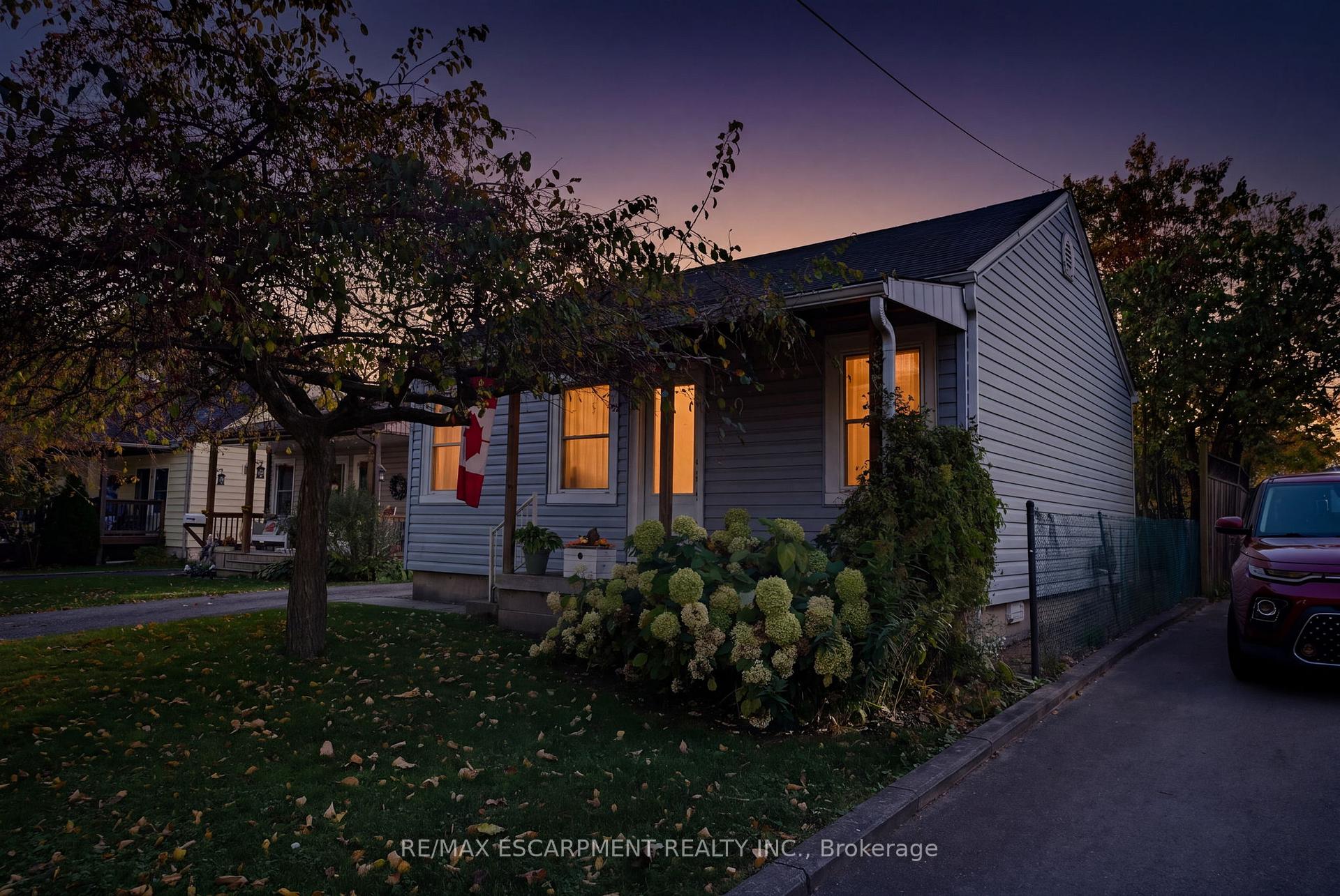 Photo 28 of 9 Spencer Avenue, Hamilton, Cootes Paradise — HOMEH