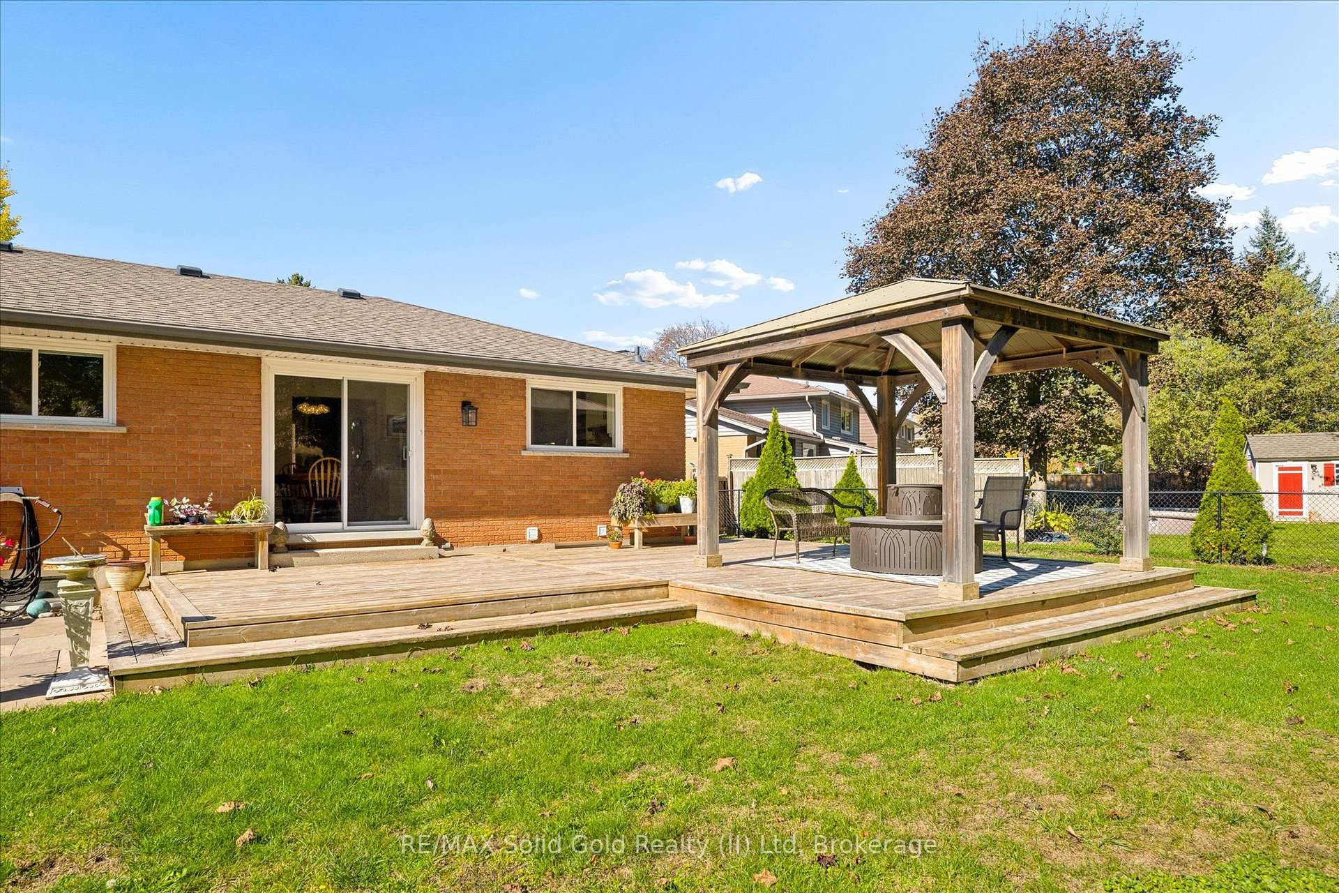 Photo 25 of 18 Evelyn Crescent, Kitchener, Stanley Park — HOMEH