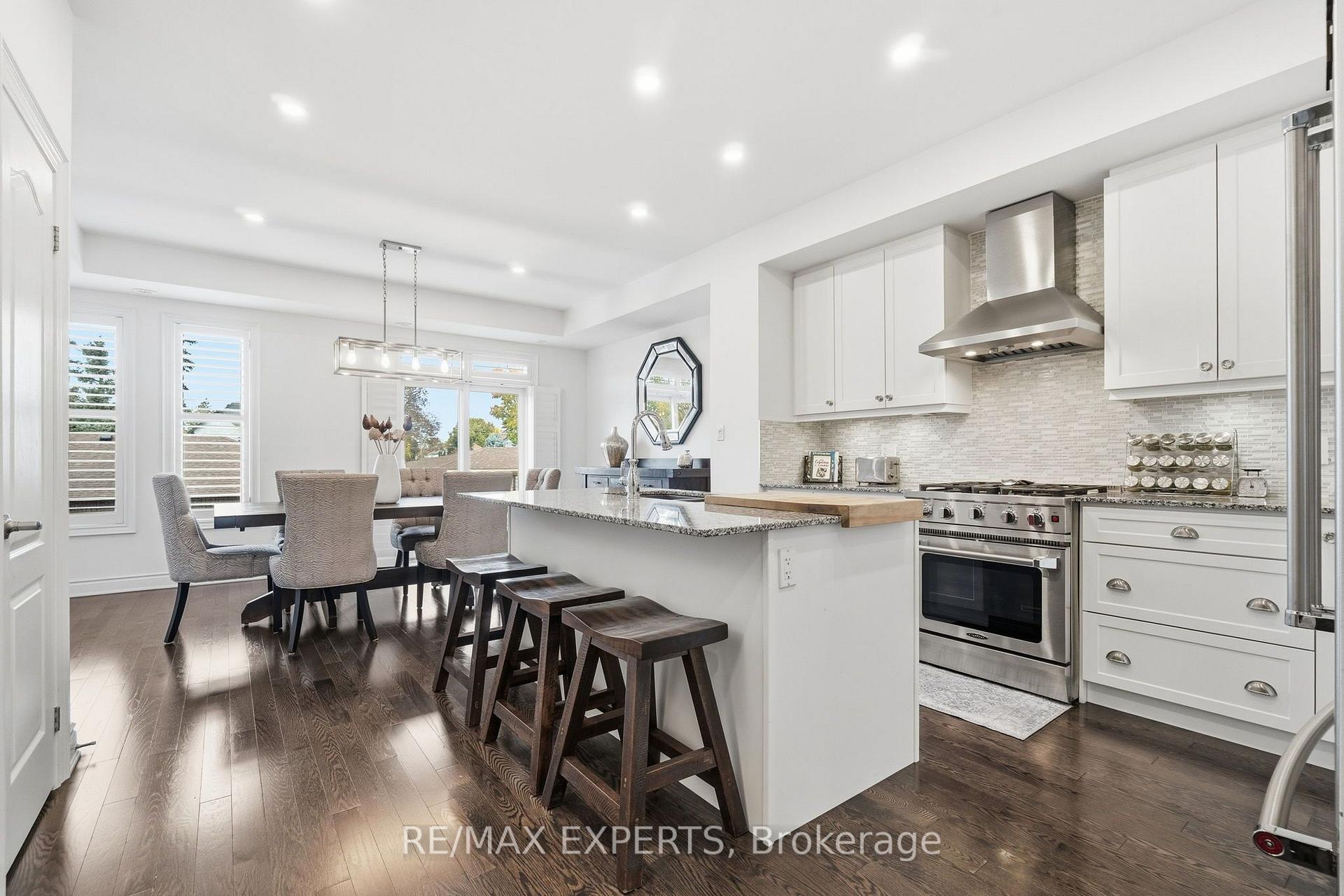 Photo 10 of 67 City Park Circle, Vaughan, West Woodbridge — HOMEH
