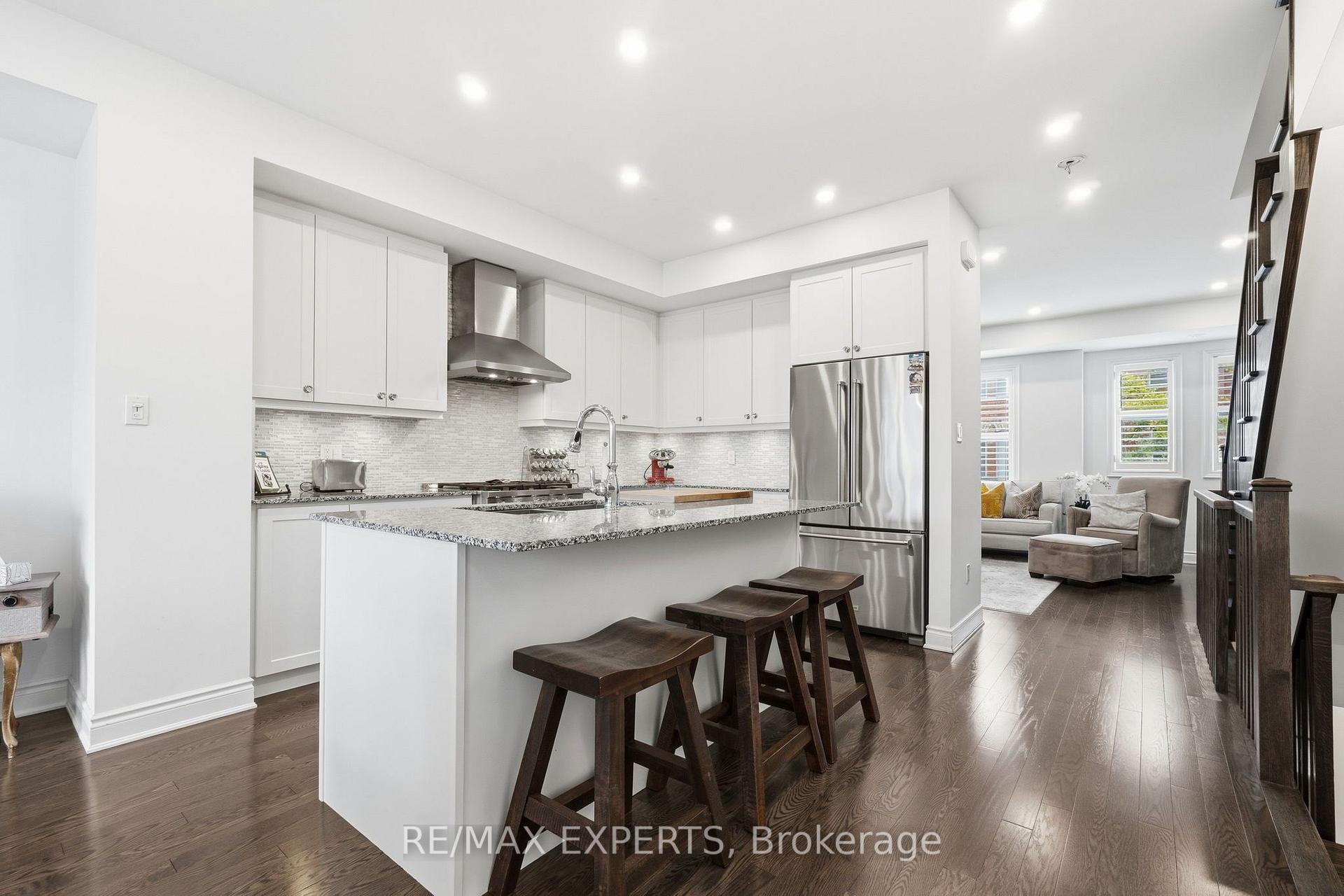 Photo 11 of 67 City Park Circle, Vaughan, West Woodbridge — HOMEH