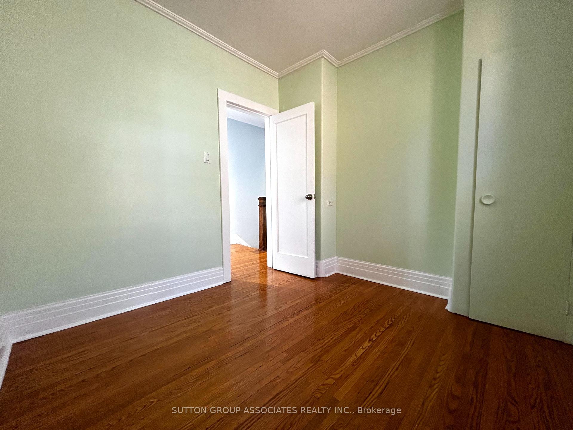 Photo 13 of 129 Kenwood Avenue, Toronto, Humewood-Cedarvale — HOMEH