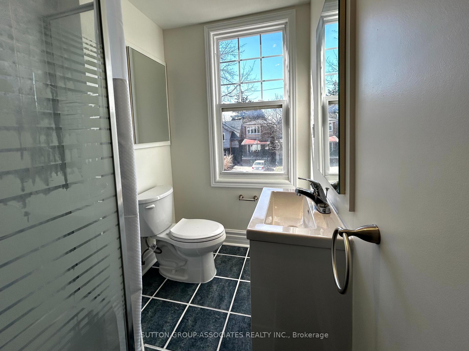 Photo 15 of 129 Kenwood Avenue, Toronto, Humewood-Cedarvale — HOMEH