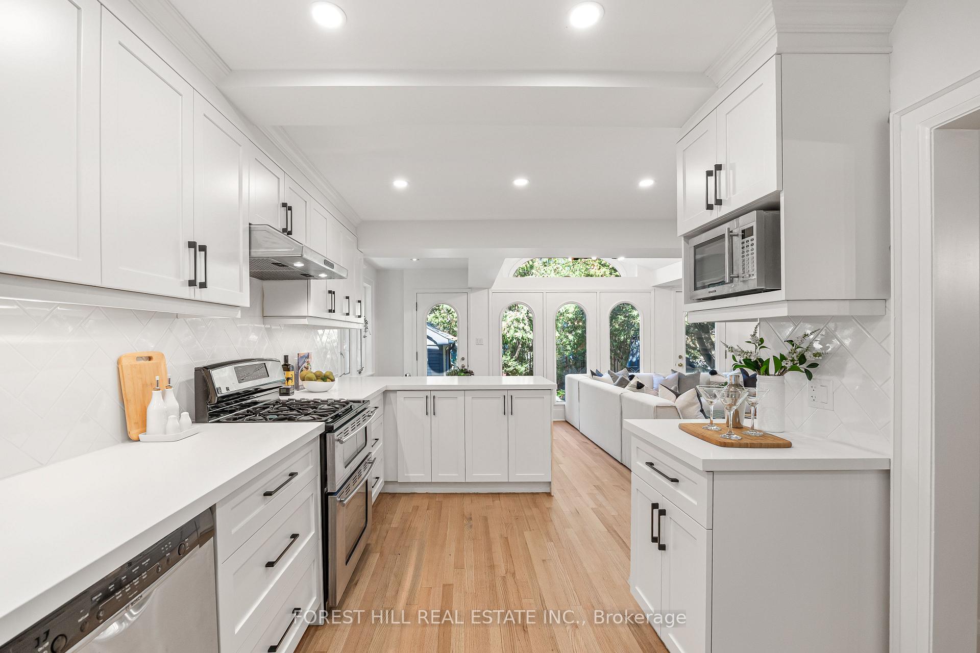 Photo 18 of 408 St Clements Avenue, Toronto, Lawrence Park South — HOMEH