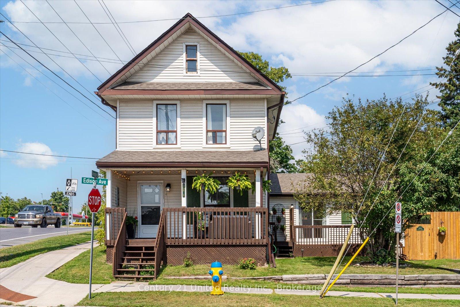 Photo 1 of Unit B, 556 Edison Avenue, Peterborough, Otonabee Ward 1 — HOMEH