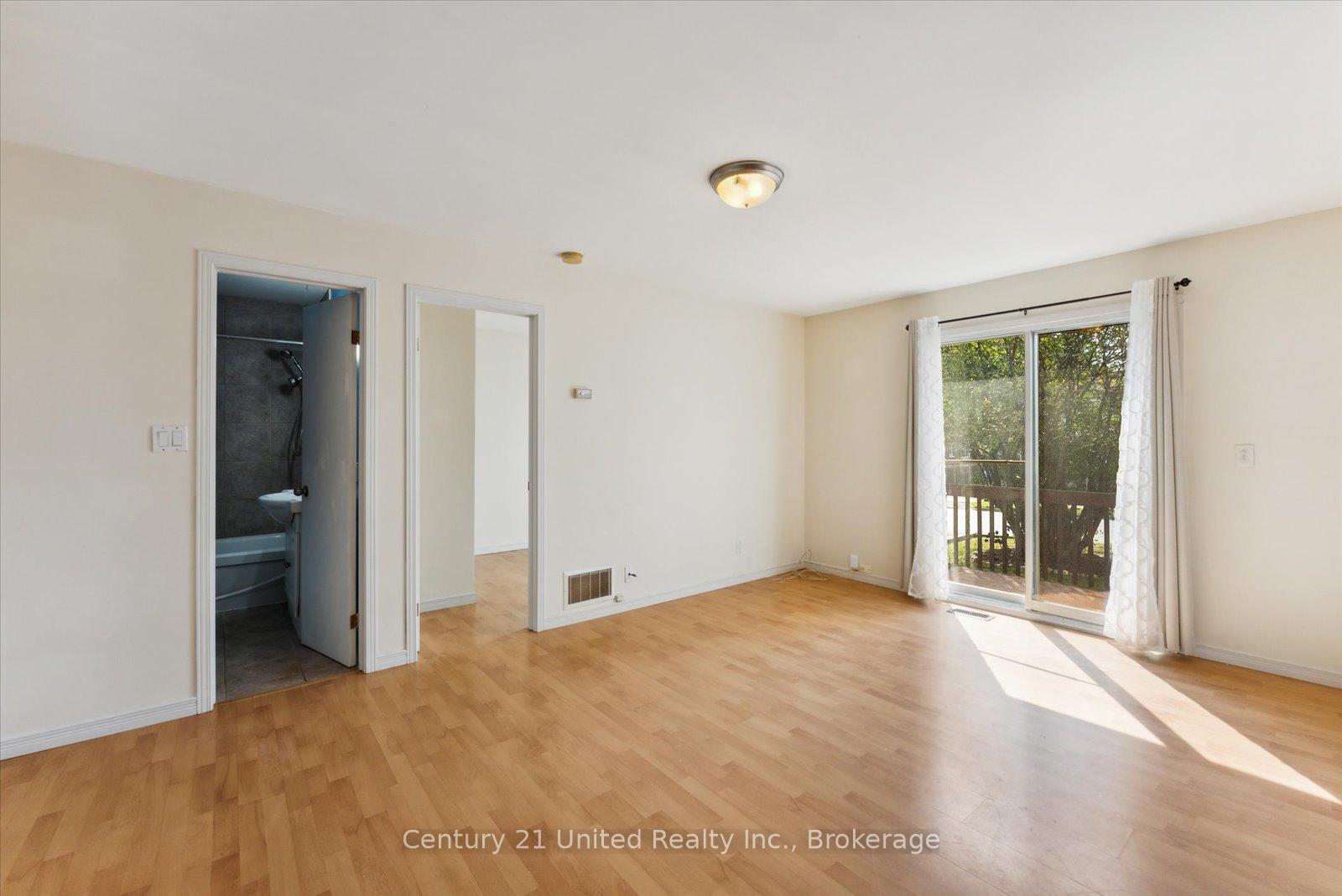 Photo 11 of Unit B, 556 Edison Avenue, Peterborough, Otonabee Ward 1 — HOMEH