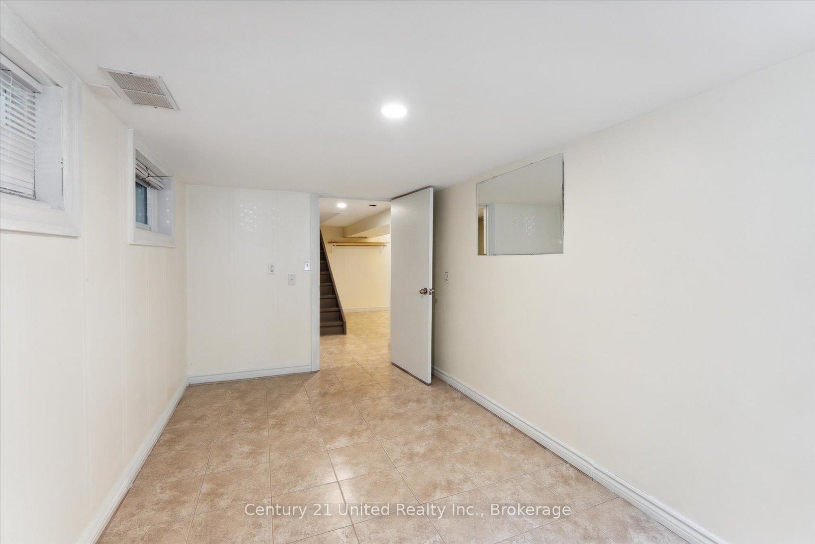 Photo 19 of Unit B, 556 Edison Avenue, Peterborough, Otonabee Ward 1 — HOMEH