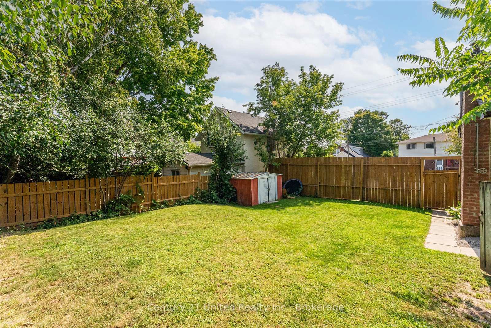 Photo 22 of Unit B, 556 Edison Avenue, Peterborough, Otonabee Ward 1 — HOMEH